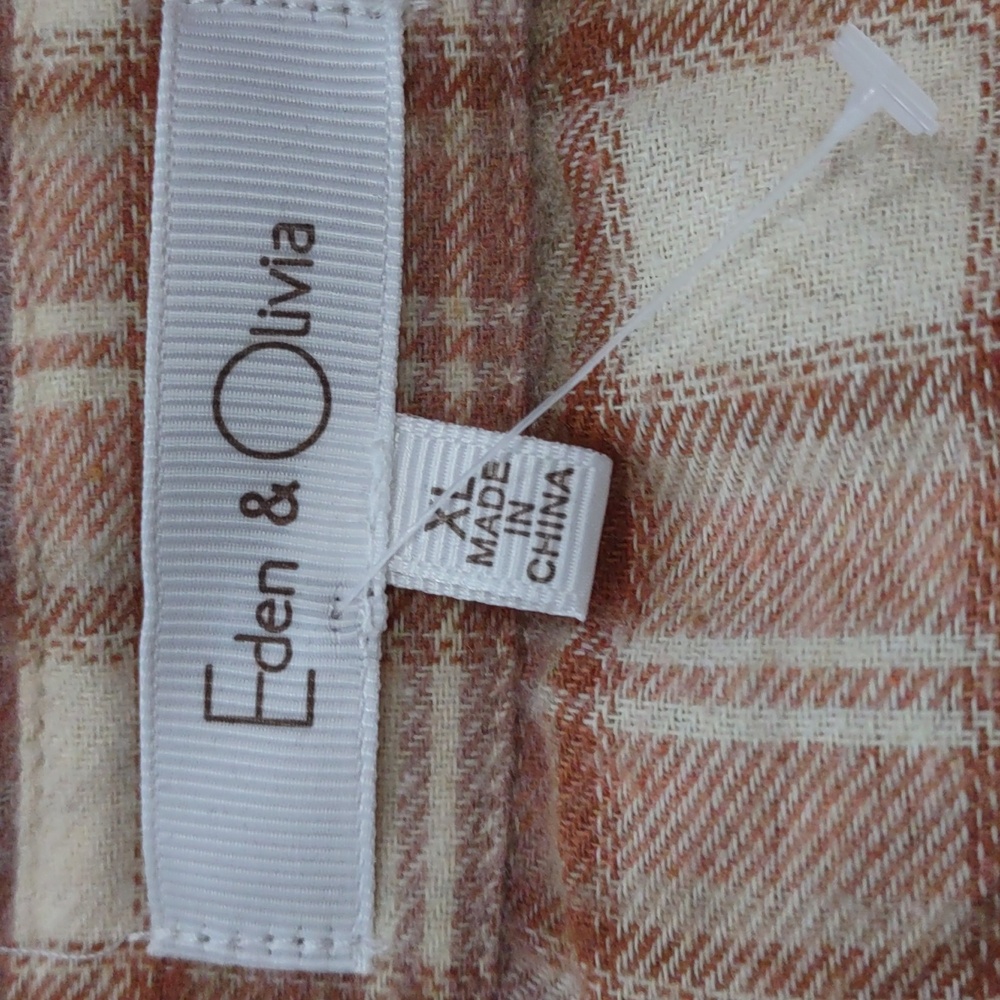 EDEN & OLIVIA LONG SLEEVE T-SHIRT. - Picture 16 of 17